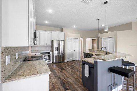 House in Merrit Island, Florida 4 bedrooms, 244.98 sq.m. № 1823025 - photo 12