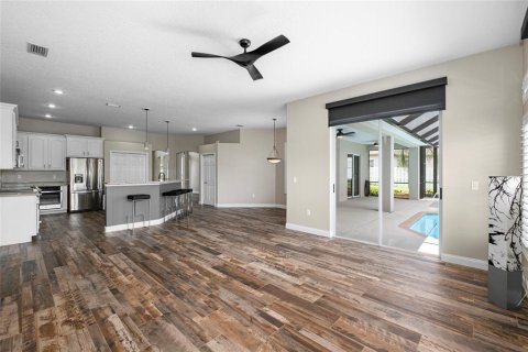 House in Merrit Island, Florida 4 bedrooms, 244.98 sq.m. № 1823025 - photo 16