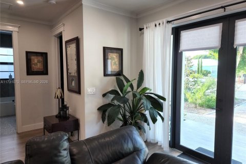 House in Key Largo, Florida 3 bedrooms, 126.72 sq.m. № 2061388 - photo 22