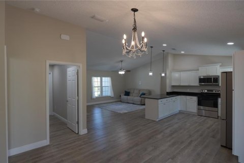 House in Beverly Hills, Florida 4 bedrooms, 169.36 sq.m. № 2219039 - photo 6