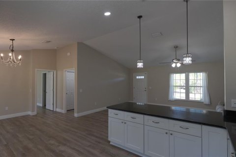 House in Beverly Hills, Florida 4 bedrooms, 169.36 sq.m. № 2219039 - photo 7