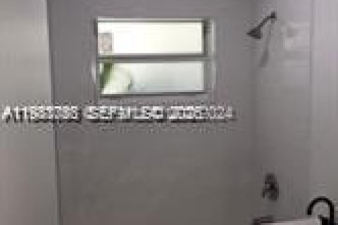 Studio in Miami Beach, Florida № 2043250