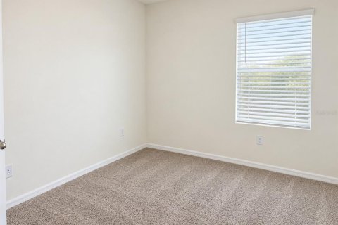 Villa ou maison à louer à Umatilla, Floride: 4 chambres, 156.82 m2 № 2380991 - photo 10