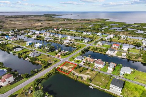Terreno en venta en Hernando Beach, Florida № 1904474 - foto 2