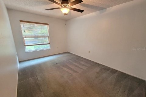 Condo in New Port Richey, Florida, 2 bedrooms  № 2232376 - photo 14