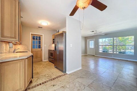 House in Seminole, Florida 2 bedrooms, 116.13 sq.m. № 1602651 - photo 13