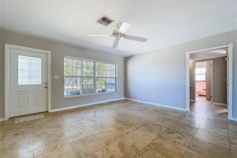 House in Seminole, Florida 2 bedrooms, 116.13 sq.m. № 1602651 - photo 8