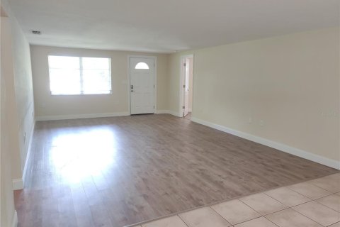 Villa ou maison à louer à Venice, Floride: 4 chambres, 138.52 m2 № 2380596 - photo 4