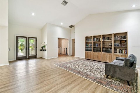Casa en venta en Tampa, Florida, 5 dormitorios, 311.59 m2 № 1690097 - foto 17