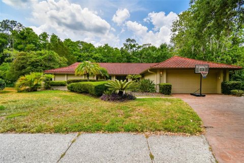 Casa en venta en Tampa, Florida, 5 dormitorios, 311.59 m2 № 1690097 - foto 2