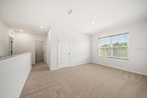 House in Lakeland, Florida 5 bedrooms, 250.46 sq.m. № 2230309 - photo 22