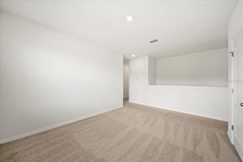 House in Lakeland, Florida 5 bedrooms, 250.46 sq.m. № 2230309 - photo 21