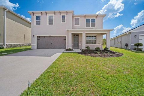 House in Lakeland, Florida 5 bedrooms, 250.46 sq.m. № 2230309