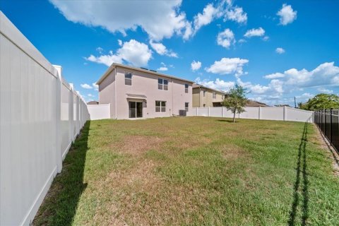 House in Lakeland, Florida 5 bedrooms, 250.46 sq.m. № 2230309 - photo 10