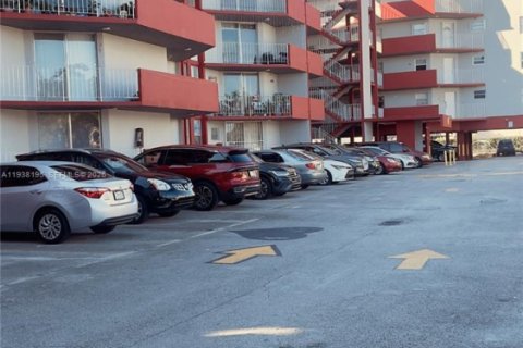 Condo à Hialeah, Floride, 3 chambres № 1996847