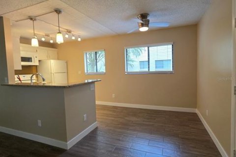 Copropriété à louer à Palm Harbor, Floride: 2 chambres, 84.17 m2 № 1523139 - photo 11