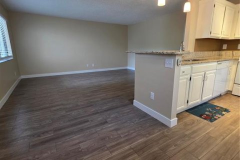 Copropriété à louer à Palm Harbor, Floride: 2 chambres, 84.17 m2 № 1523139 - photo 8