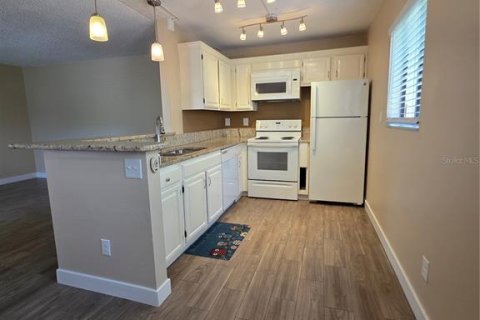 Copropriété à louer à Palm Harbor, Floride: 2 chambres, 84.17 m2 № 1523139 - photo 7