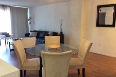 Condo in Sunny Isles Beach, Florida, 1 bedroom  № 1861199 - photo 5