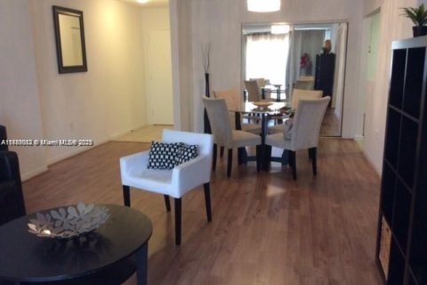 Condo in Sunny Isles Beach, Florida, 1 bedroom  № 1861199 - photo 1