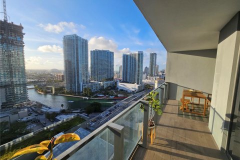 Condo in Miami, Florida, 1 bedroom  № 2040660 - photo 18
