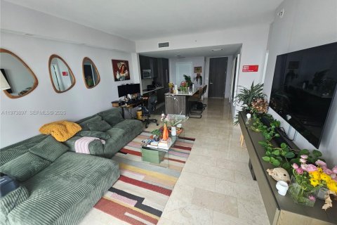 Condo in Miami, Florida, 1 bedroom  № 2040660 - photo 7