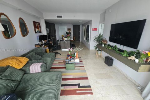 Condo in Miami, Florida, 1 bedroom  № 2040660 - photo 6