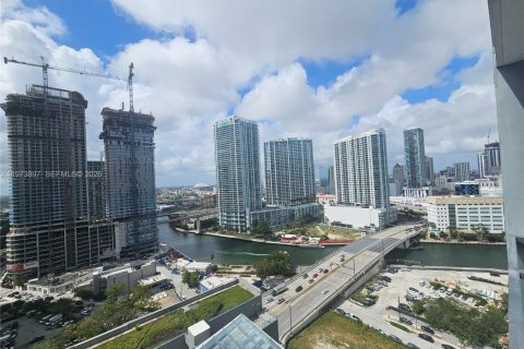 Condo in Miami, Florida, 1 bedroom  № 2040660 - photo 30