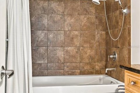 Copropriété à vendre à Orlando, Floride: 1 chambre, 91.97 m2 № 2372962 - photo 14