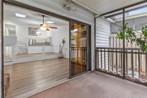 Condo in Pinellas Park, Florida, 2 bedrooms  № 1904010 - photo 13