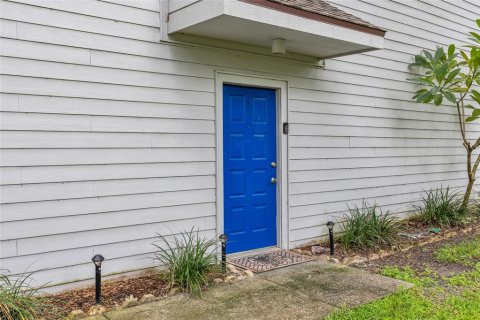 Condo in Pinellas Park, Florida, 2 bedrooms  № 1904010 - photo 2