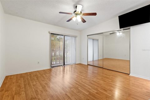 Condo in Pinellas Park, Florida, 2 bedrooms  № 1904010 - photo 19