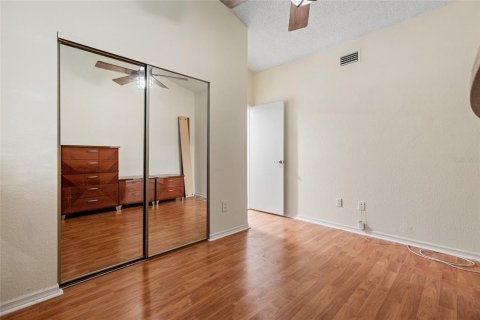 Condo in Pinellas Park, Florida, 2 bedrooms  № 1904010 - photo 24