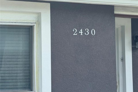 Villa ou maison à louer à Kissimmee, Floride: 4 chambres, 120.96 m2 № 1903231 - photo 1