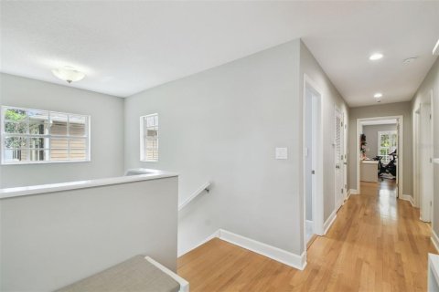 Casa en venta en Tampa, Florida, 3 dormitorios, 214.14 m2 № 1791317 - foto 21