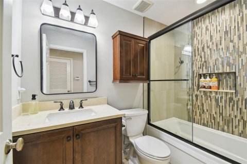 Casa en venta en Tampa, Florida, 3 dormitorios, 214.14 m2 № 1791317 - foto 29