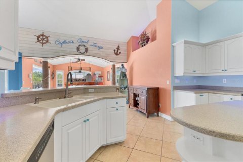 House in Port Charlotte, Florida 3 bedrooms, 229.84 sq.m. № 1894329 - photo 16