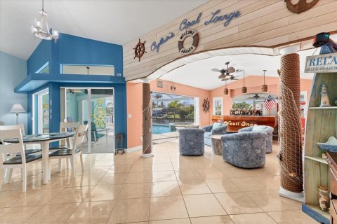 House in Port Charlotte, Florida 3 bedrooms, 229.84 sq.m. № 1894329 - photo 19