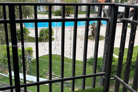 Снять в аренду кондоминиум в Майами, Флорида 2 спальни, 70.61м2, № 1967292 - фото 22