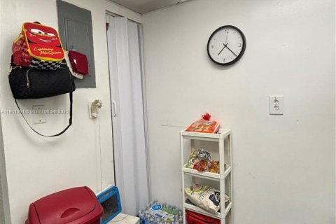 Снять в аренду кондоминиум в Майами, Флорида 2 спальни, 70.61м2, № 1967292 - фото 10