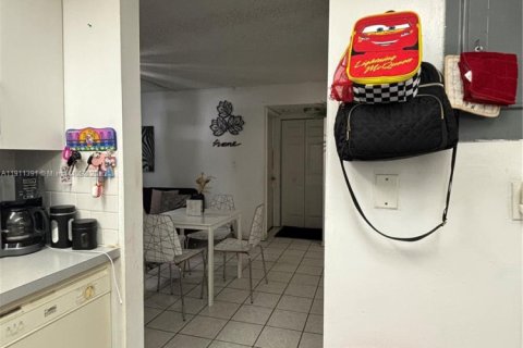 Снять в аренду кондоминиум в Майами, Флорида 2 спальни, 70.61м2, № 1967292 - фото 11