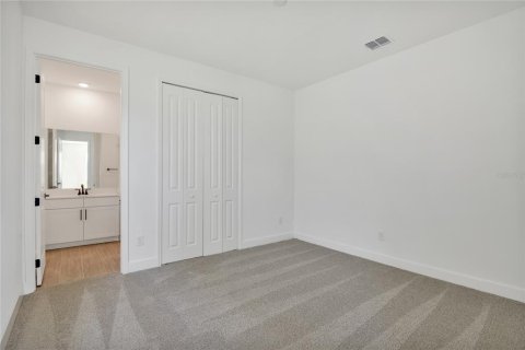 Villa ou maison à vendre à Tavares, Floride: 5 chambres, 281.49 m2 № 2109865 - photo 4