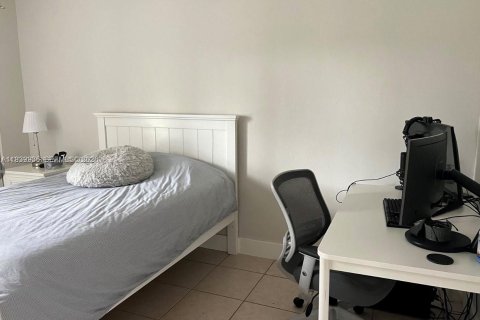 Villa ou maison à louer à Miami, Floride: 3 chambres, 169.08 m2 № 1997116 - photo 8