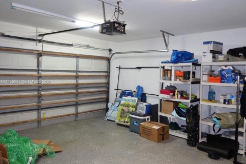 Villa ou maison à louer à Miami, Floride: 3 chambres, 169.08 m2 № 1997116 - photo 12