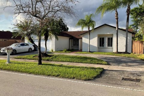 Villa ou maison à Miami, Floride 3 chambres, 169.08 m2 № 1997116