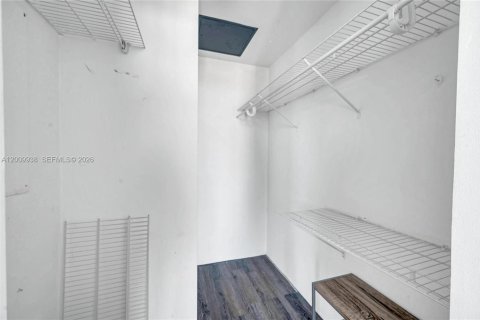Купить кондоминиум в Майами, Флорида 2 спальни, 80.64м2, № 2090042 - фото 20