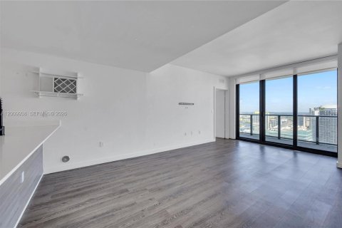 Купить кондоминиум в Майами, Флорида 2 спальни, 80.64м2, № 2090042 - фото 2