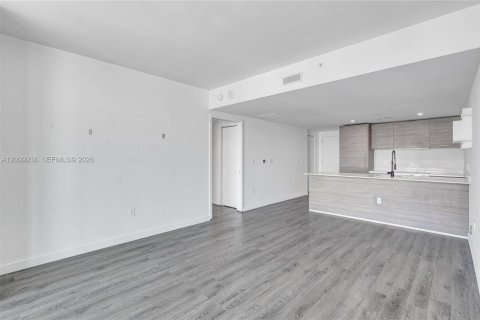 Купить кондоминиум в Майами, Флорида 2 спальни, 80.64м2, № 2090042 - фото 7