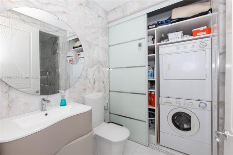 Copropriété à vendre à Aventura, Floride: 2 chambres, 122.26 m2 № 2263641 - photo 18