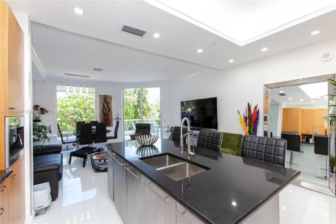 Copropriété à vendre à Aventura, Floride: 2 chambres, 122.26 m2 № 2263641 - photo 4